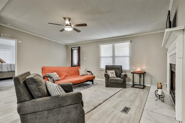 3809 LANDS END CT, GRANBURY, TX 76048 - Image a55da9b3bdbcdff4a64c8ec7064046ca/385773324