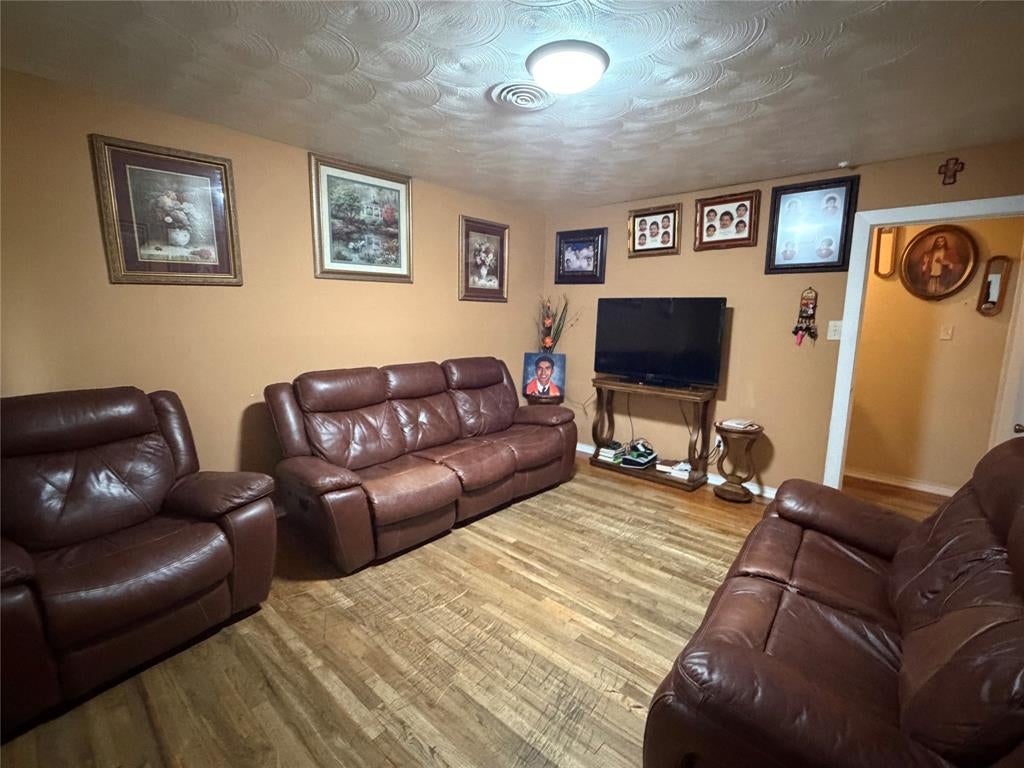 8125 Shafter Drive