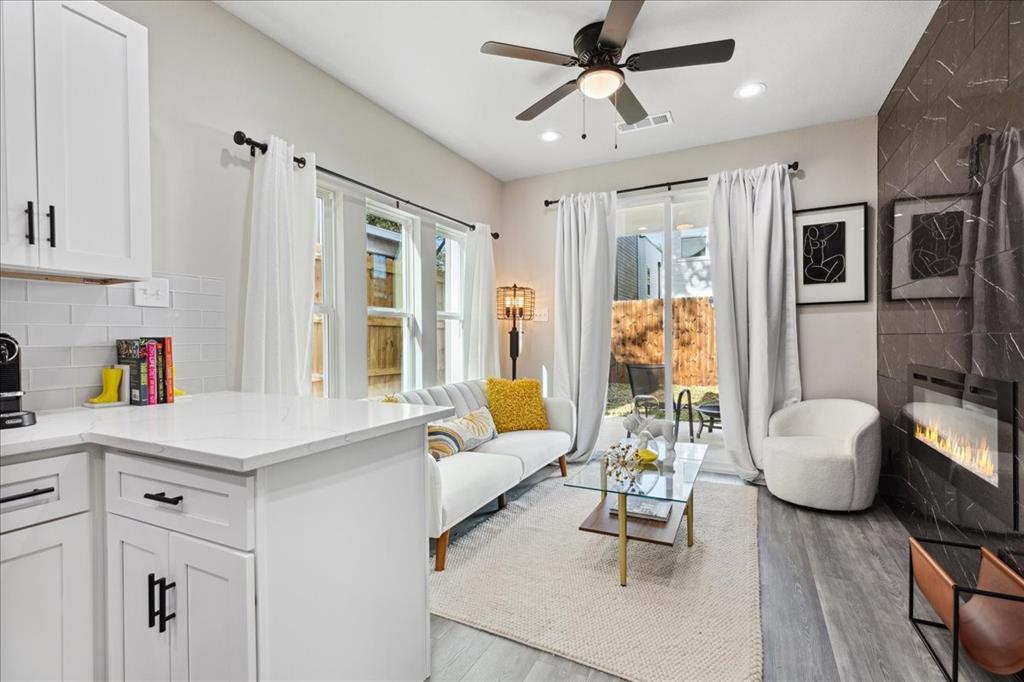 Lincoln Manor - Residential