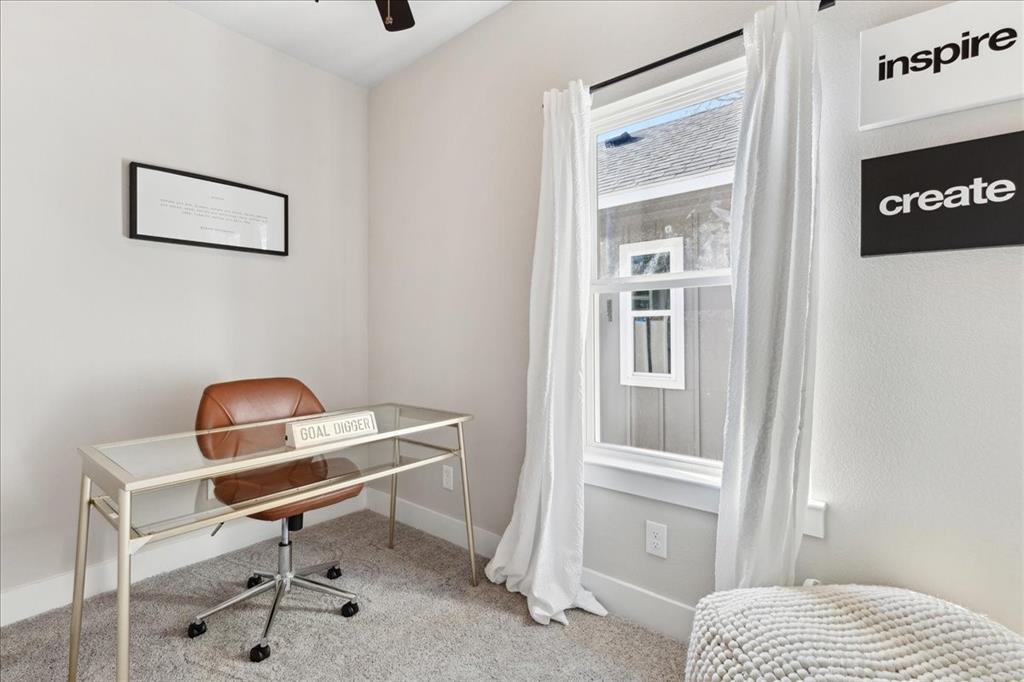 Lincoln Manor - Residential