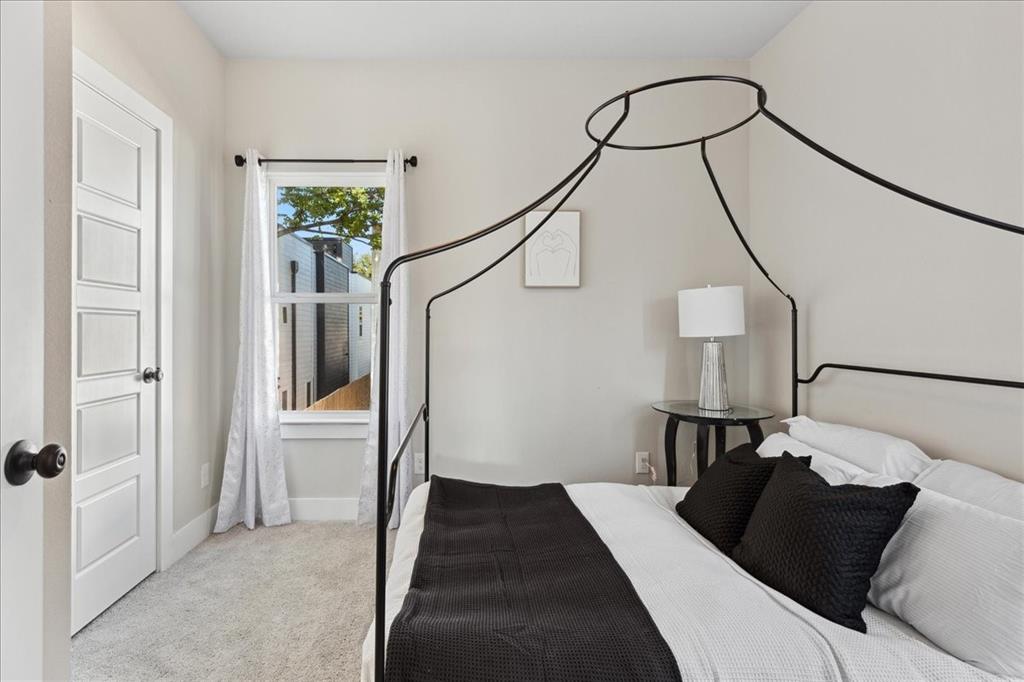 Lincoln Manor - Residential