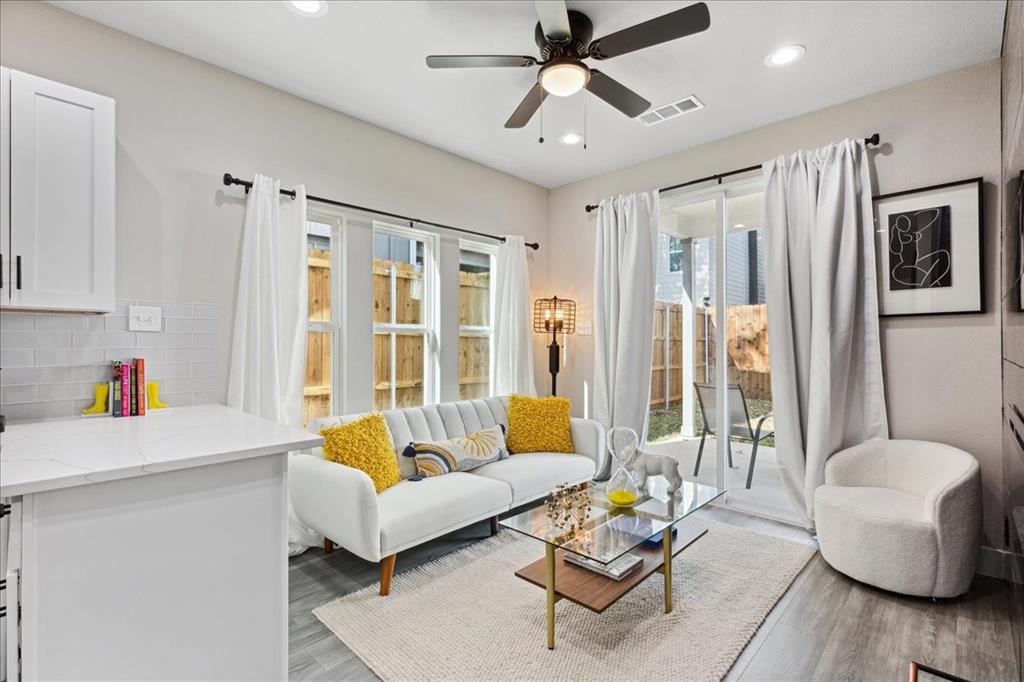 Lincoln Manor - Residential