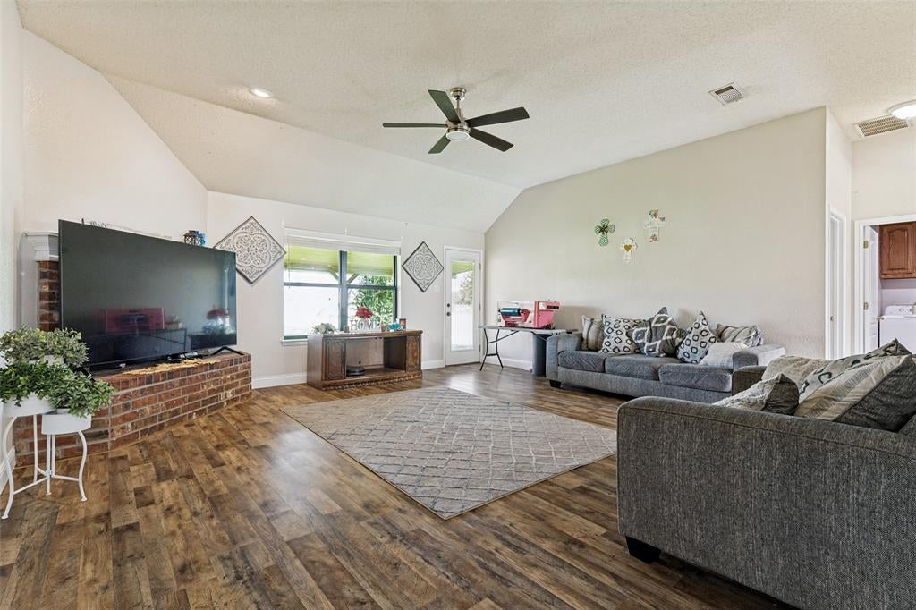 8525 County Road 528