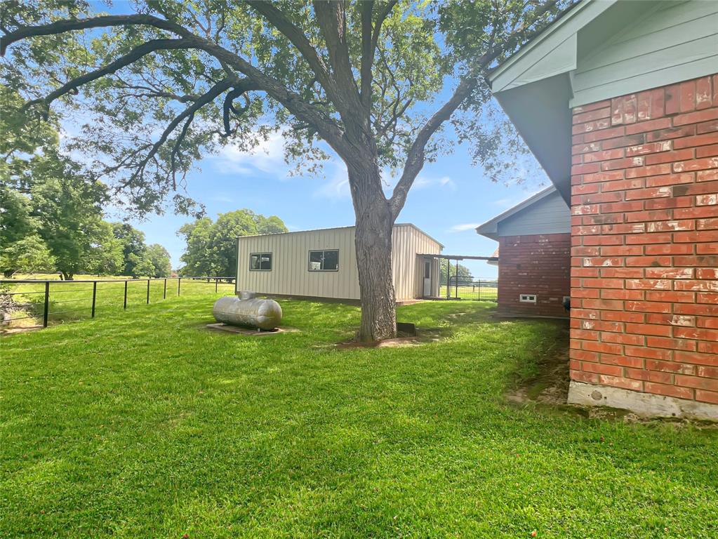 695 County Road 1210