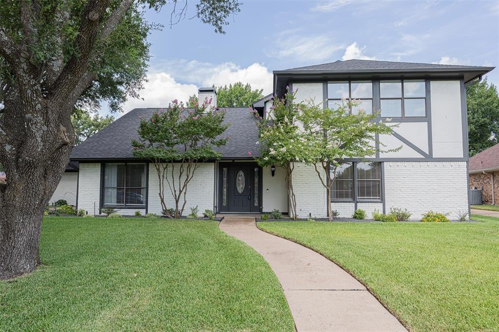 1121 Augusta Court