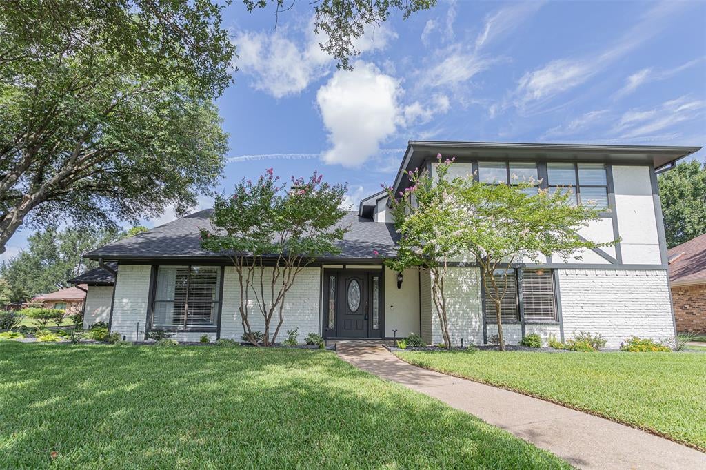 1121 Augusta Court