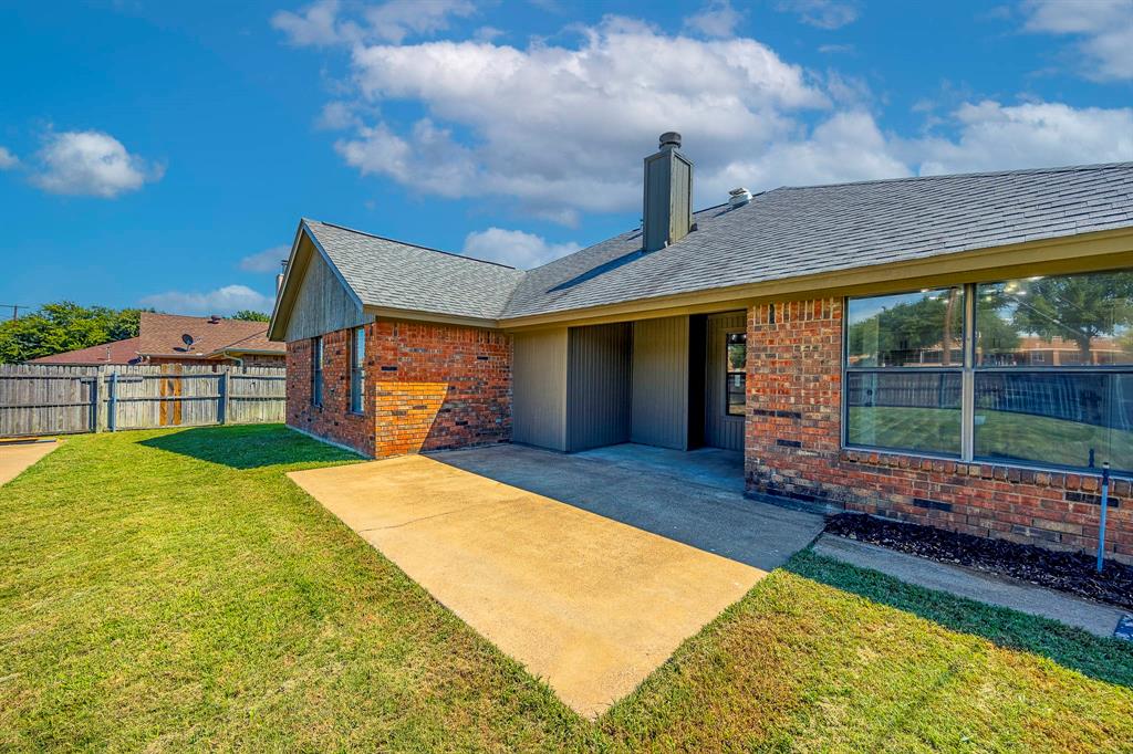 8256 Lesley Lane