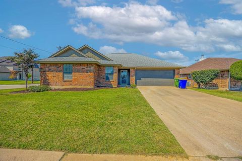 8256 Lesley Lane Watauga TX 76148