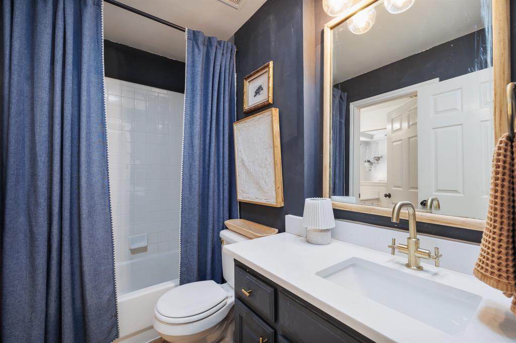 Woodland Hills Colleyville - Residential