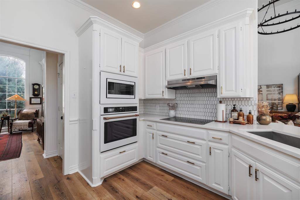 Woodland Hills Colleyville - Residential