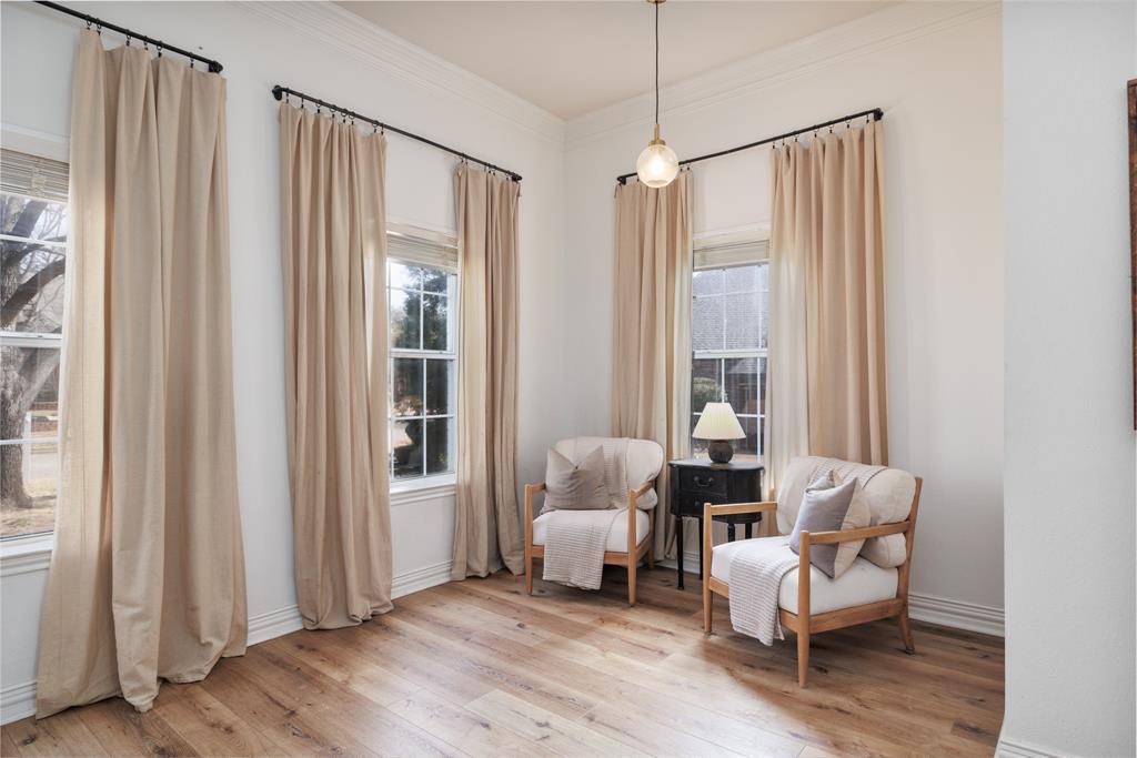 Woodland Hills Colleyville - Residential