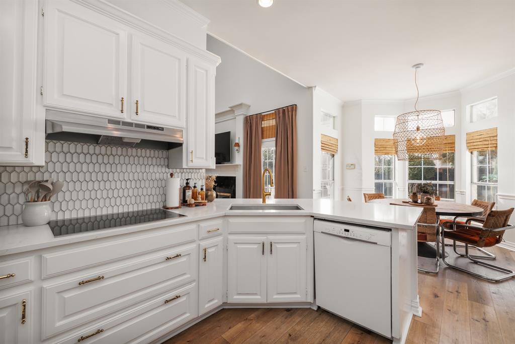 Woodland Hills Colleyville - Residential