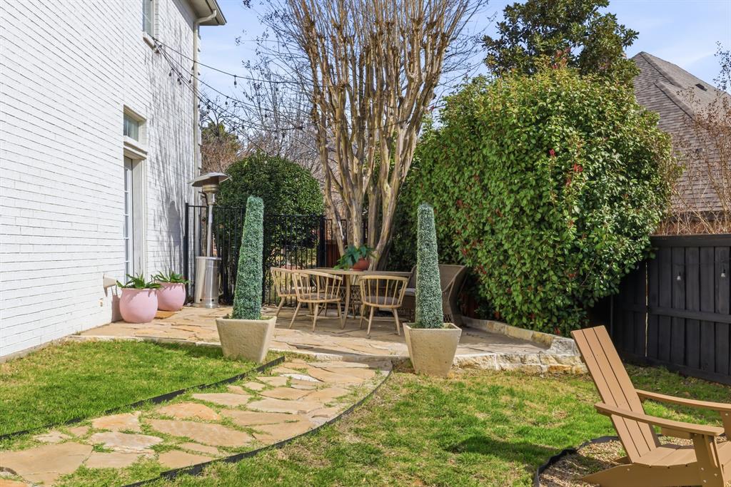 Woodland Hills Colleyville - Residential