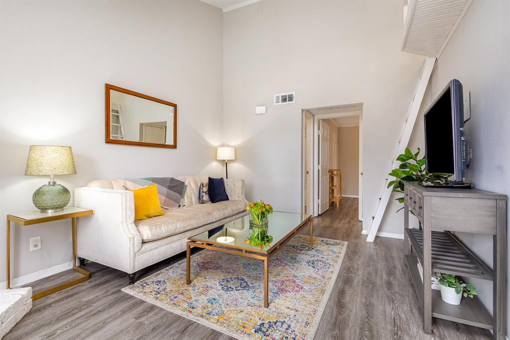 6646 E Lovers Lane 1808