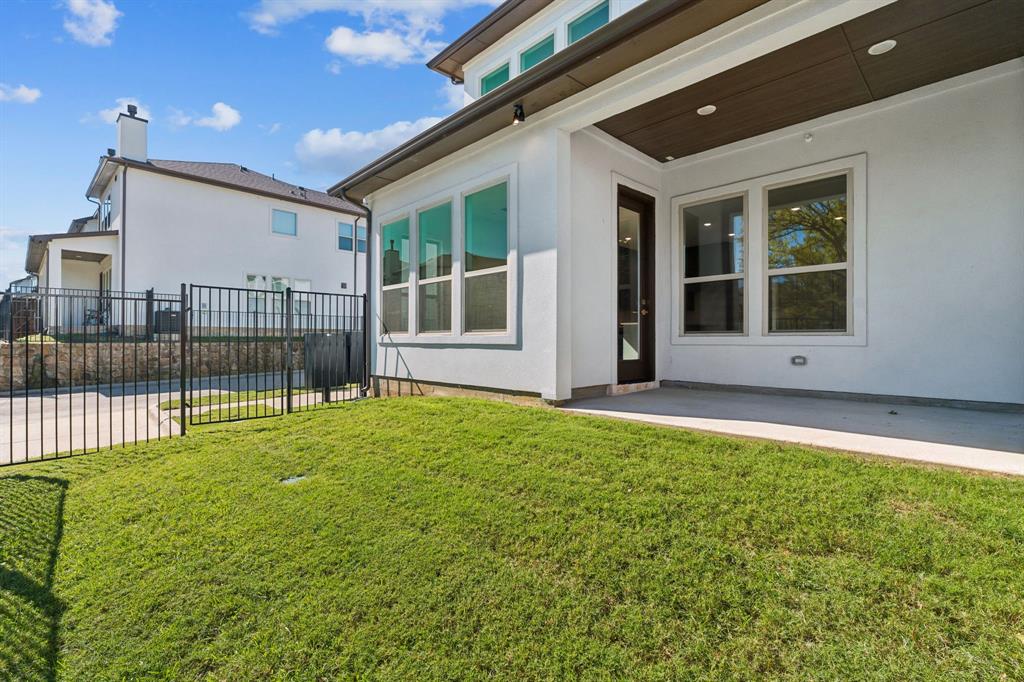 Lewisville Water's Edge II Condominium - Residential