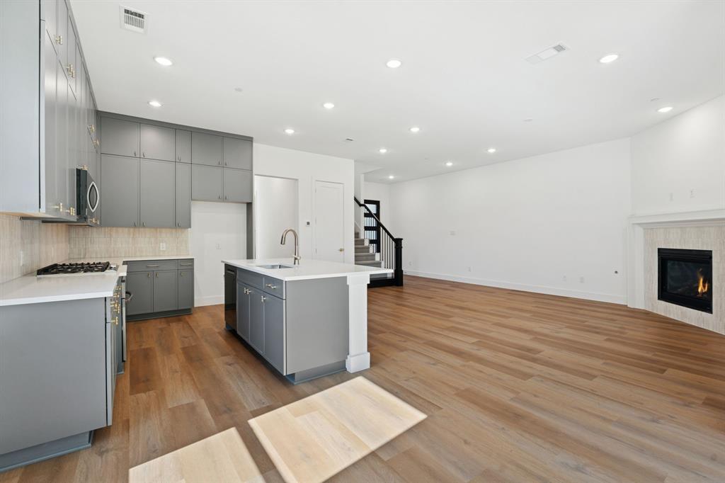 Lewisville Water's Edge II Condominium - Residential