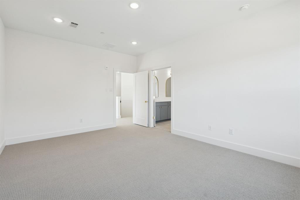 Lewisville Water's Edge II Condominium - Residential