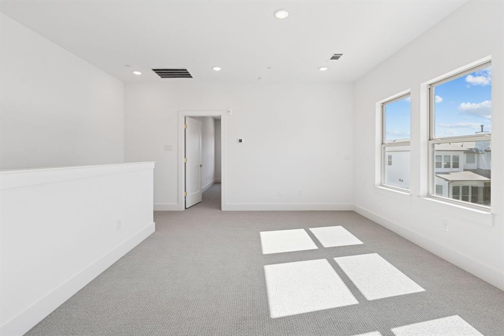 Lewisville Water's Edge II Condominium - Residential