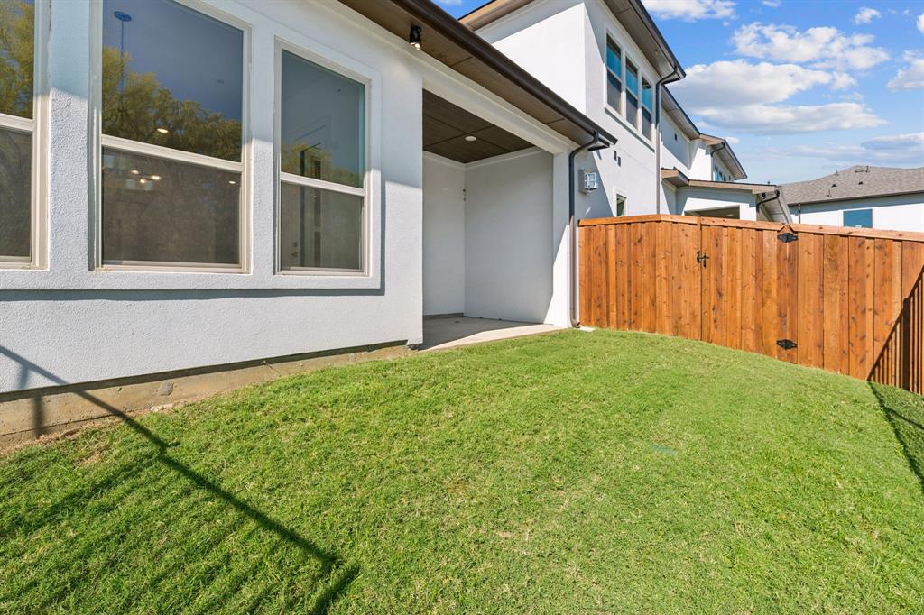 Lewisville Water's Edge II Condominium - Residential