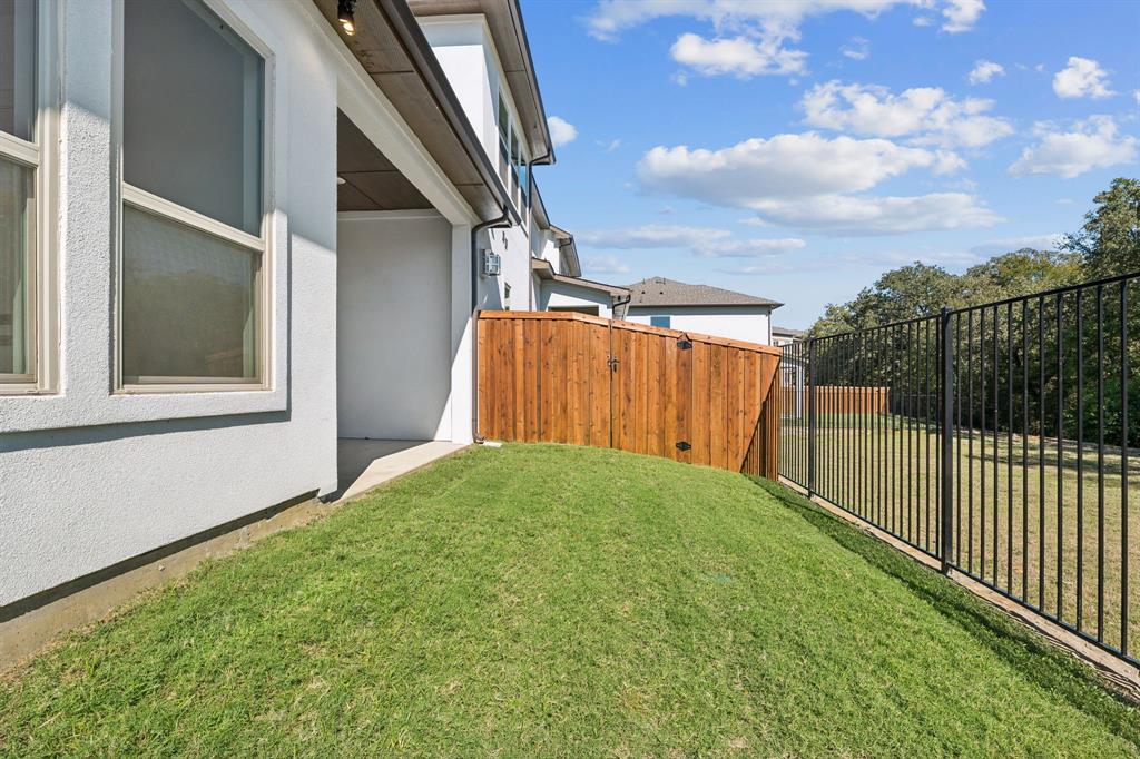 Lewisville Water's Edge II Condominium - Residential