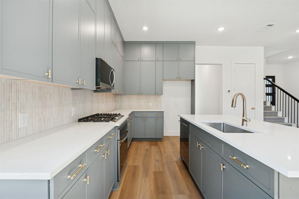 Lewisville Water's Edge II Condominium - Residential