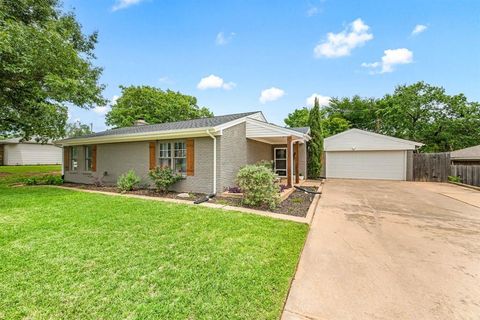 1764 Brown Trail Hurst TX 76054