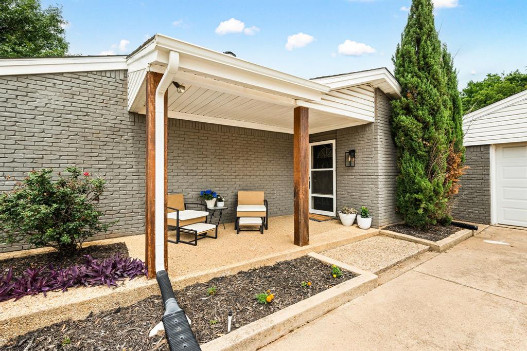 1764 Brown Trail