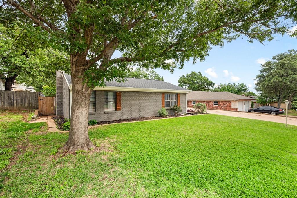1764 Brown Trail