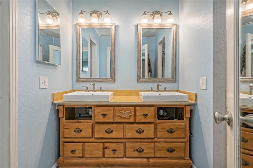 Lewis TR - Residential