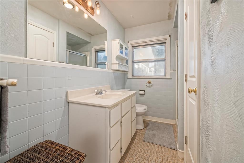 Lewis TR - Residential