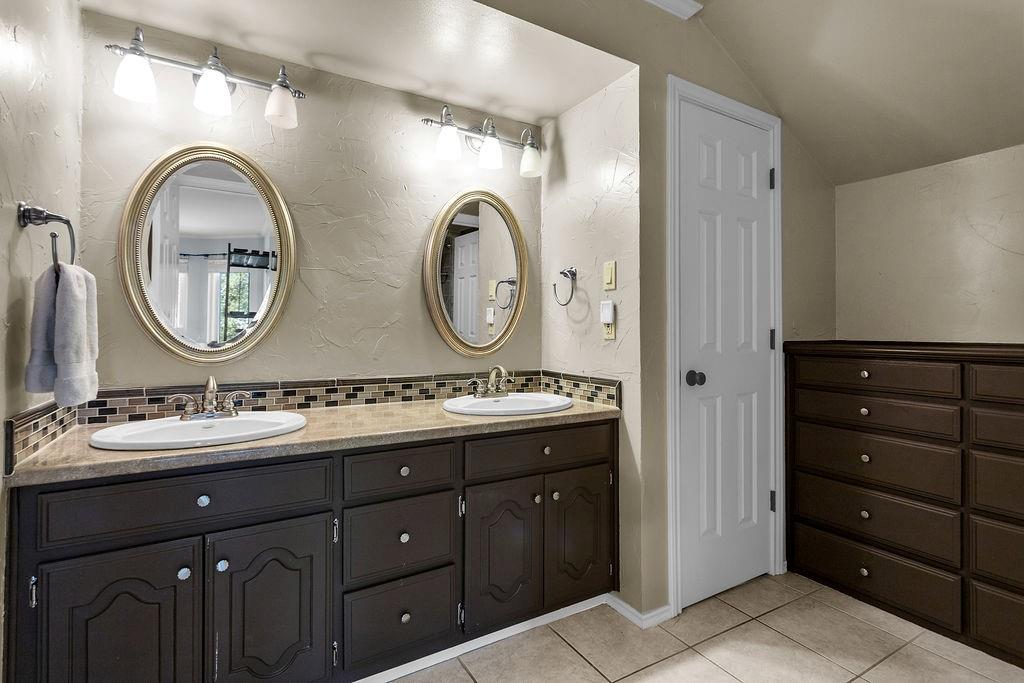 Hunters Glen 07 - Residential