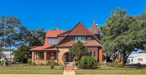 Photo of 704 S Bridge Street, Brady, TX 76825 (MLS # 21217208)