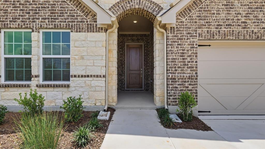 2824 Alcove Lane