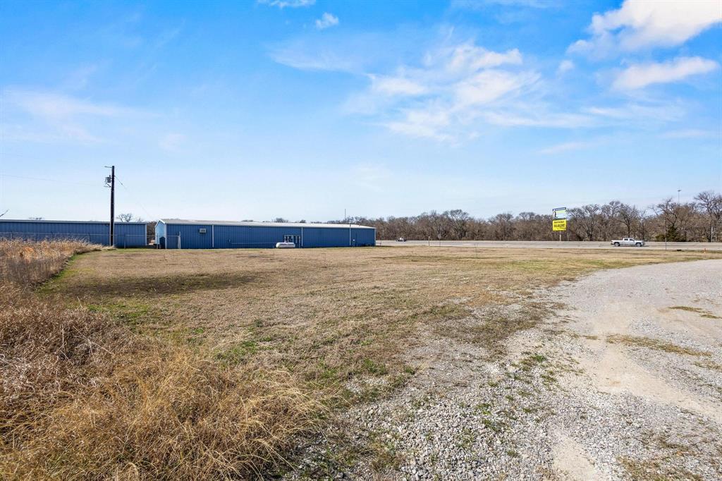 Moss Add - Commercial Sale