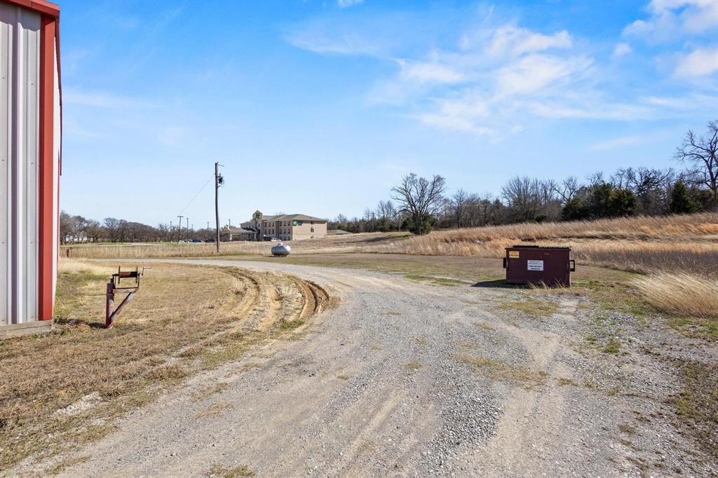 Moss Add - Commercial Sale