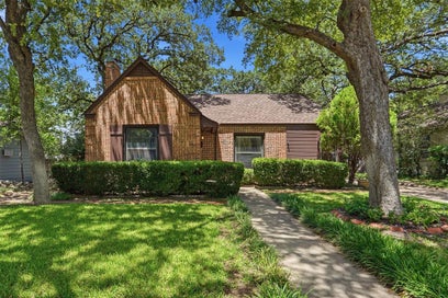 2113 Yucca Avenue Fort Worth TX 76111