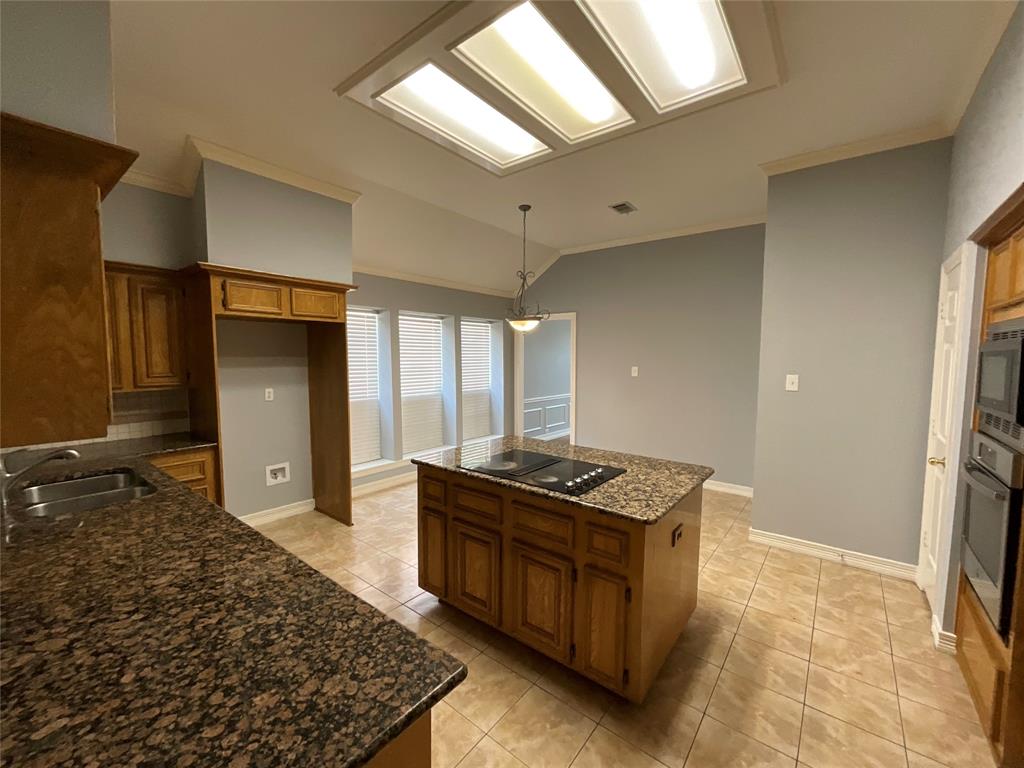 1109 Lakestream Drive