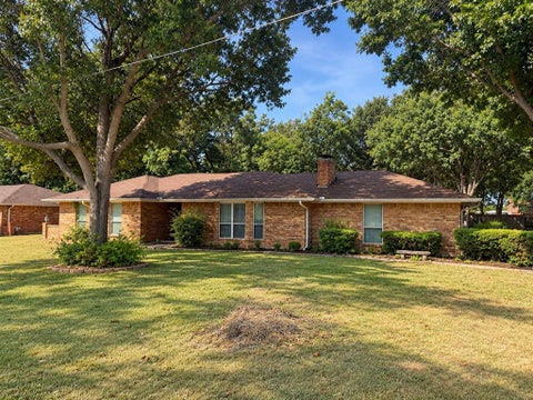 Photo of 207 Josey Lane, Red Oak, TX 75154 (MLS # 21396689)