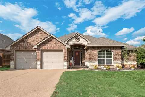 11016 Castle Oak Lane W Fort Worth TX 76108