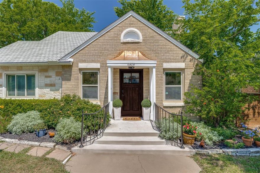 DO NOT MISS OUT on this completely updated home in the highly coveted Hollywood Heights neighborhood! With the perfect blend of charm and luxury, 6819 Santa Fe boasts open concept living and dining filled with natural light. The fully remodeled kitchen with quartz countertops, SS appliances, & pantry overlooks the lofted deck that is great for entertaining. Two generous-sized downstairs bedrooms have their own updated bathrooms. Walk upstairs and you'll find a stylish master bedroom with a large walk-in closet & spa-style bathroom with dual vanities, separate shower, and bathtub. Feeding into Lakewood Elementary and located in the most PRIME Dallas location, this home backs up to the Santa Fe Trail and is close to Lakewood Country Club and shopping center!