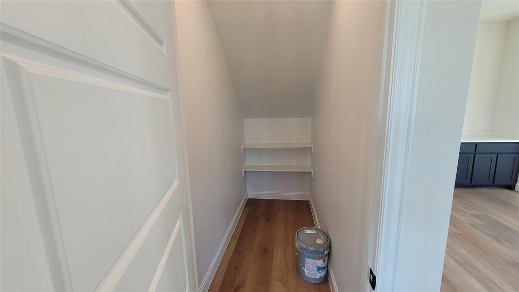 Crystal Lk - Residential