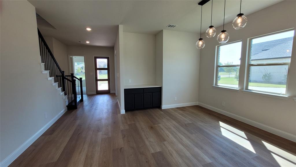 Crystal Lk - Residential