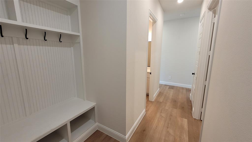 Crystal Lk - Residential