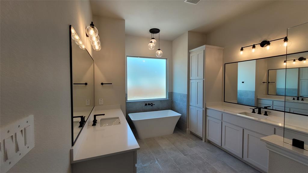 Crystal Lk - Residential