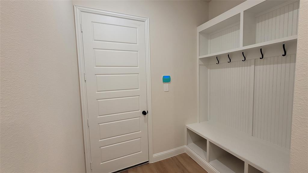 Crystal Lk - Residential