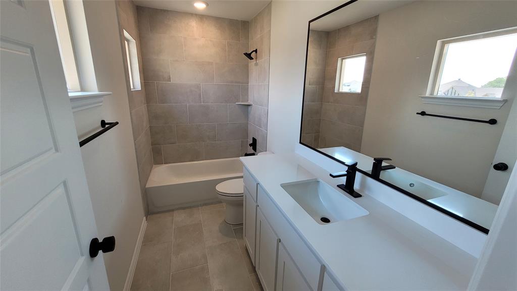 Crystal Lk - Residential