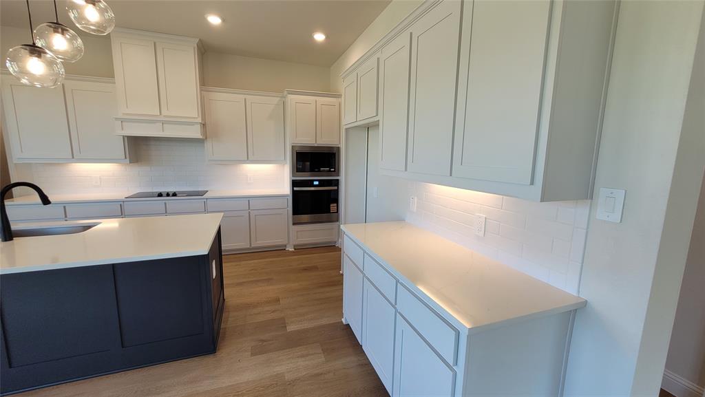 Crystal Lk - Residential