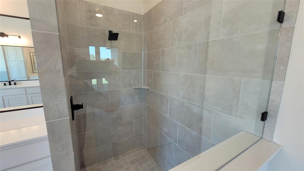 Crystal Lk - Residential