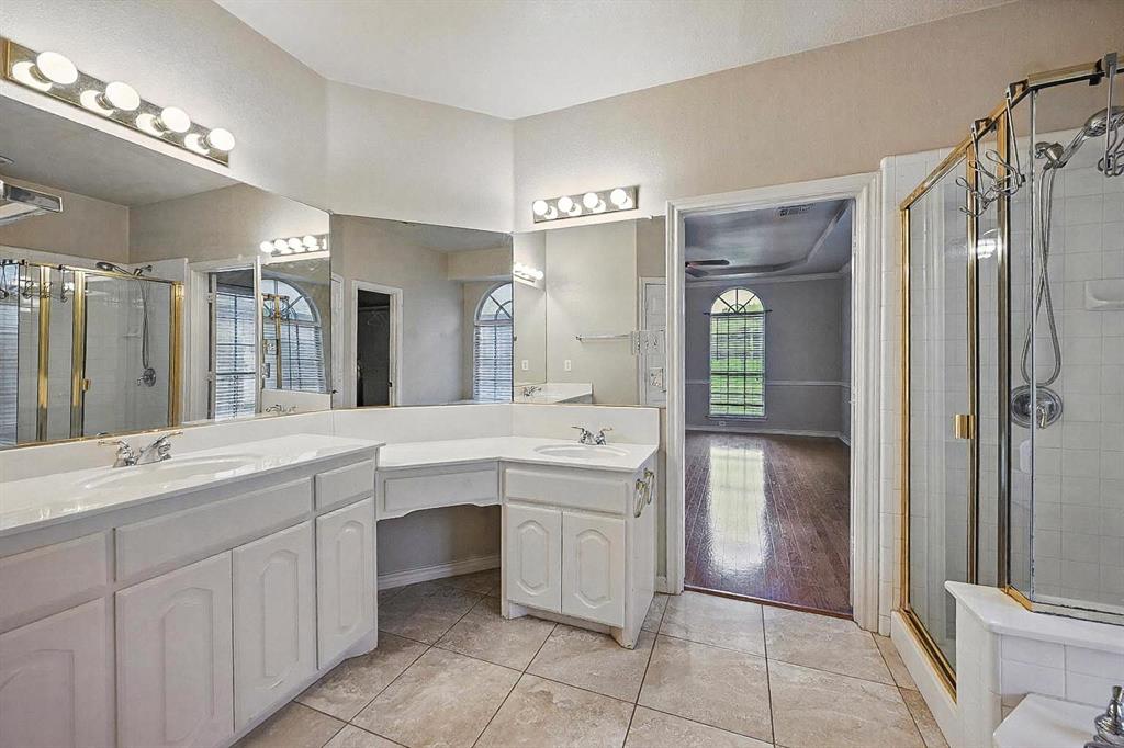 Arlington, Texas 76002, United States, 5 Bedrooms Bedrooms, ,3 BathroomsBathrooms,Residential,Active,146322
