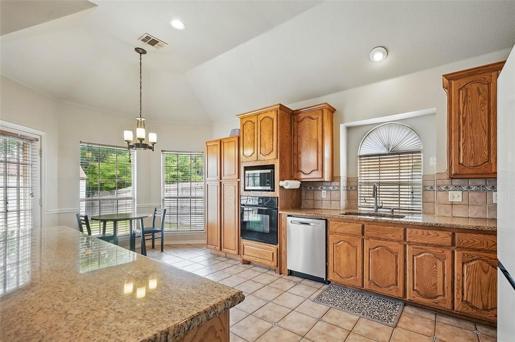 Arlington, Texas 76002, United States, 5 Bedrooms Bedrooms, ,3 BathroomsBathrooms,Residential,Active,146322